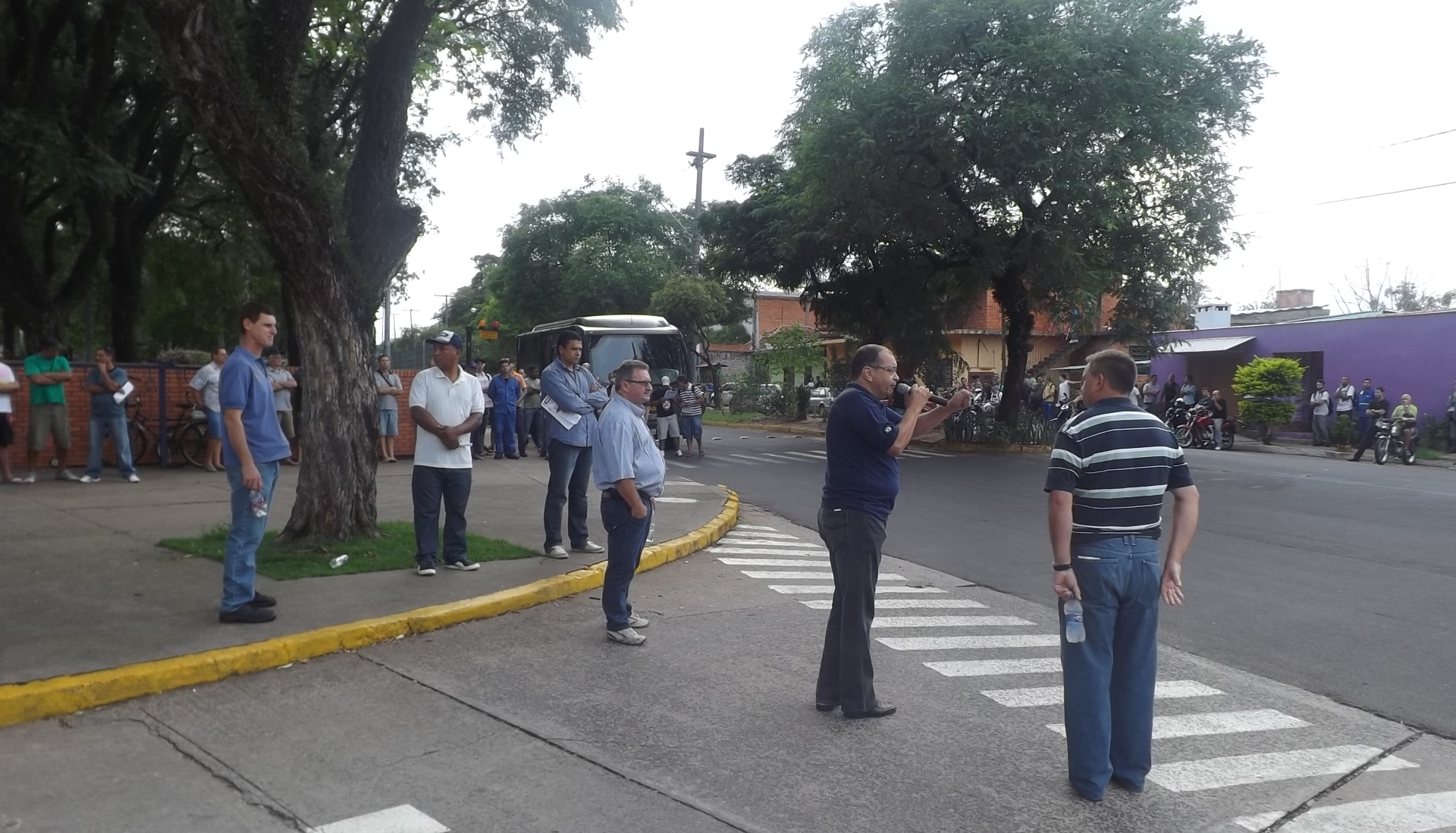 Рабочие Gerdau требуют безопасных условий труда на заводе в Сан-Леополду  