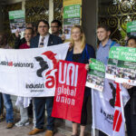 IndustriALL y UNI realizan una manifestación frente a la embajada de Camboya en Ginebra