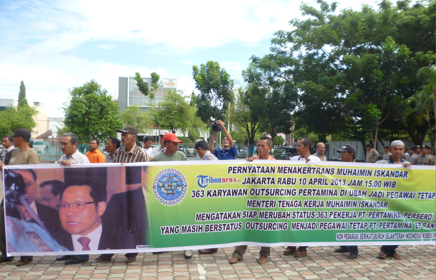 Pertamina workers rallying for their cause