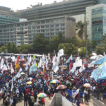 50000 человек участвовали в демонстрации около президентского дворца в Джакарте.