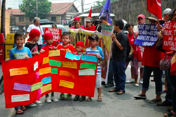 Children of the illegally dismissed union officials