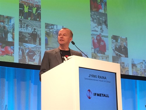 Генеральный секретарь Юрки Райна выступает на съезде IF Metall