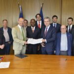 Представители IndustriALL, Inditex и испанских профсоюзов во время церемонии подписания в штаб-квартире МОТ в Женеве, Швейцария