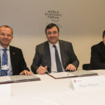 Международное рамочное соглашение призвано защитить права 100000 работников Total в разных странах мира. Источник: WEF/ Бенедикт фон Любелл