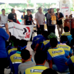 Meeting with striking workers