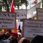 150 рабочих собрались на известной улице Стамбула Вали Конаджи Каддеси  напротив магазинов, для которых фабрики DESA и ISMACO производят одежду.