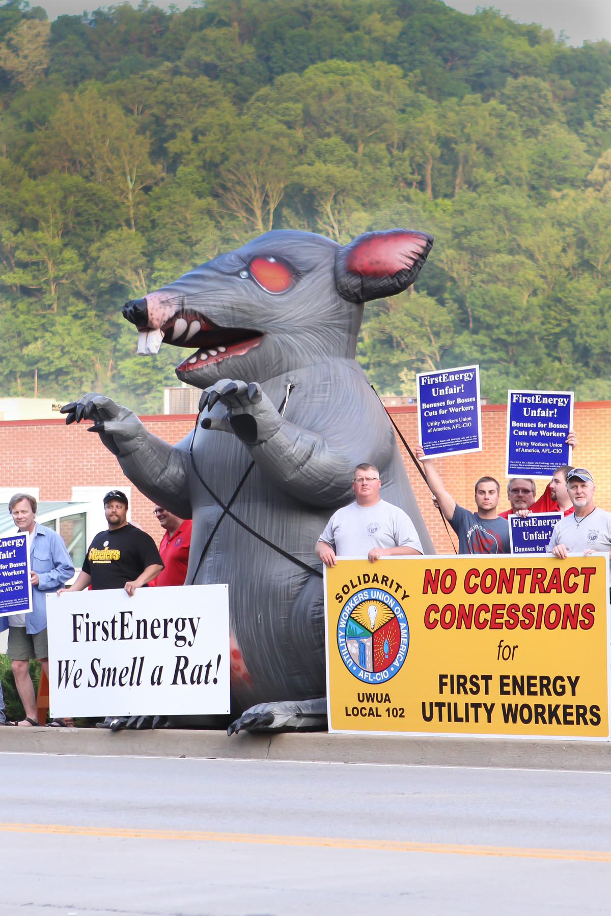 FirstEnergy – ”Il y a quelque chose de louche!”