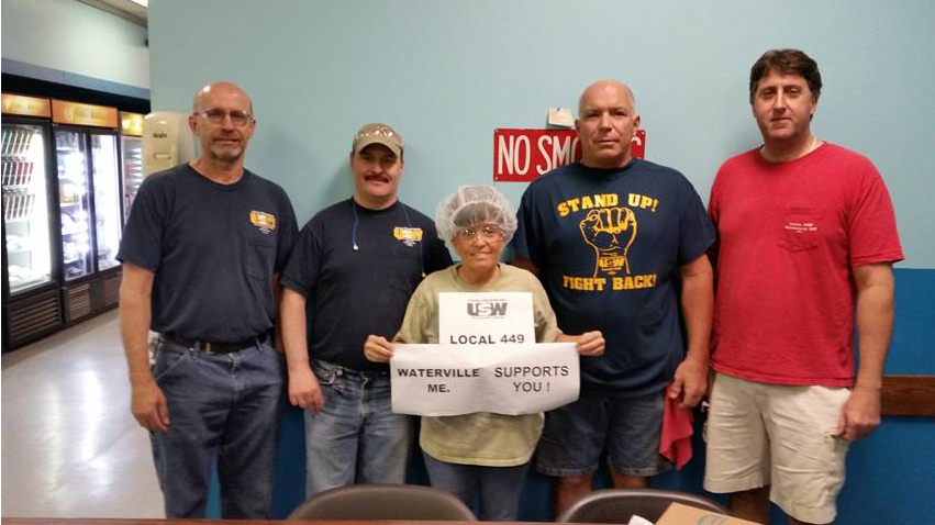 Fellow USW members show their support for workers in Commerce. 