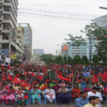 The National Garment Workers Federation rallied on the streets of Dhaka.