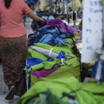 Salariés de l’usine de confection Sakura à Rangoun. IndustriALL