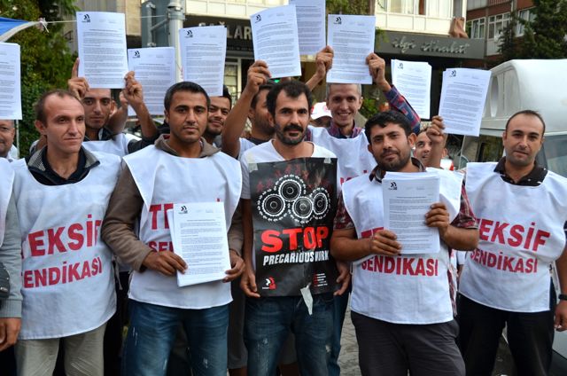 TEKSIF distributes press release at Texim textile factory